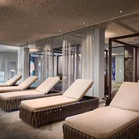 Krumers Alpin - Your Mountain Oasis Hotel Seefeld in Tirol