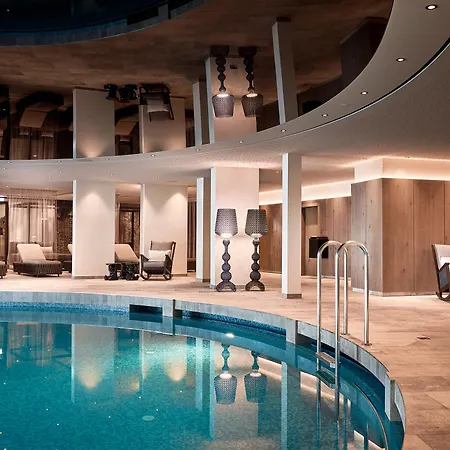Krumers Alpin – Your Mountain Oasis Hotel