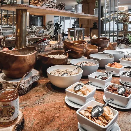 酒店 Krumers Alpin - Your Mountain Oasis 蒂罗尔-泽费尔德