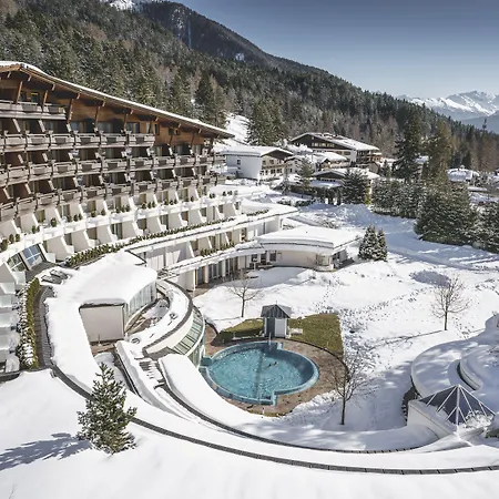 Krumers Alpin - Your Mountain Oasis Seefeld in Tirol