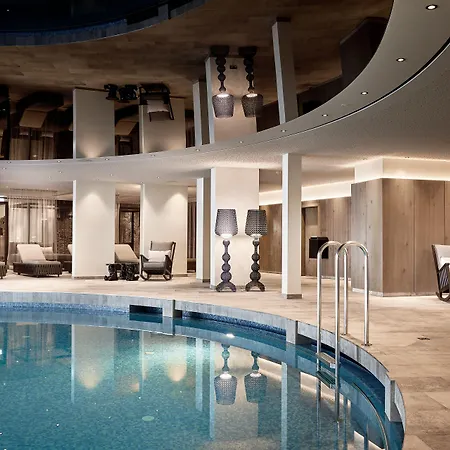 호텔 Krumers Alpin - Your Mountain Oasis 4*