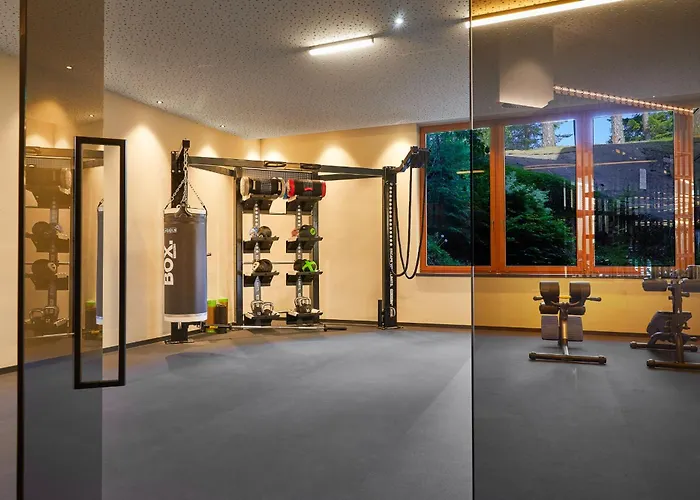 Krumers Alpin - Your Mountain Oasis Seefeld w Tirolu